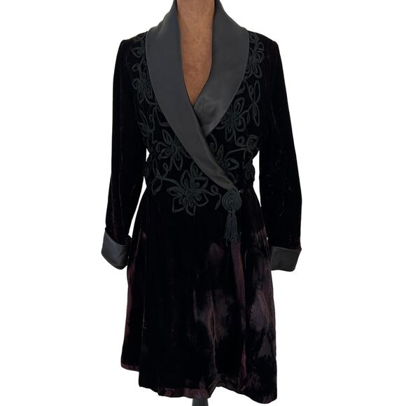 Vintage Victoria's Secret Gold Label Velvet Robe Wrap Sz. Medium with Flaws - Picture 2 of 15